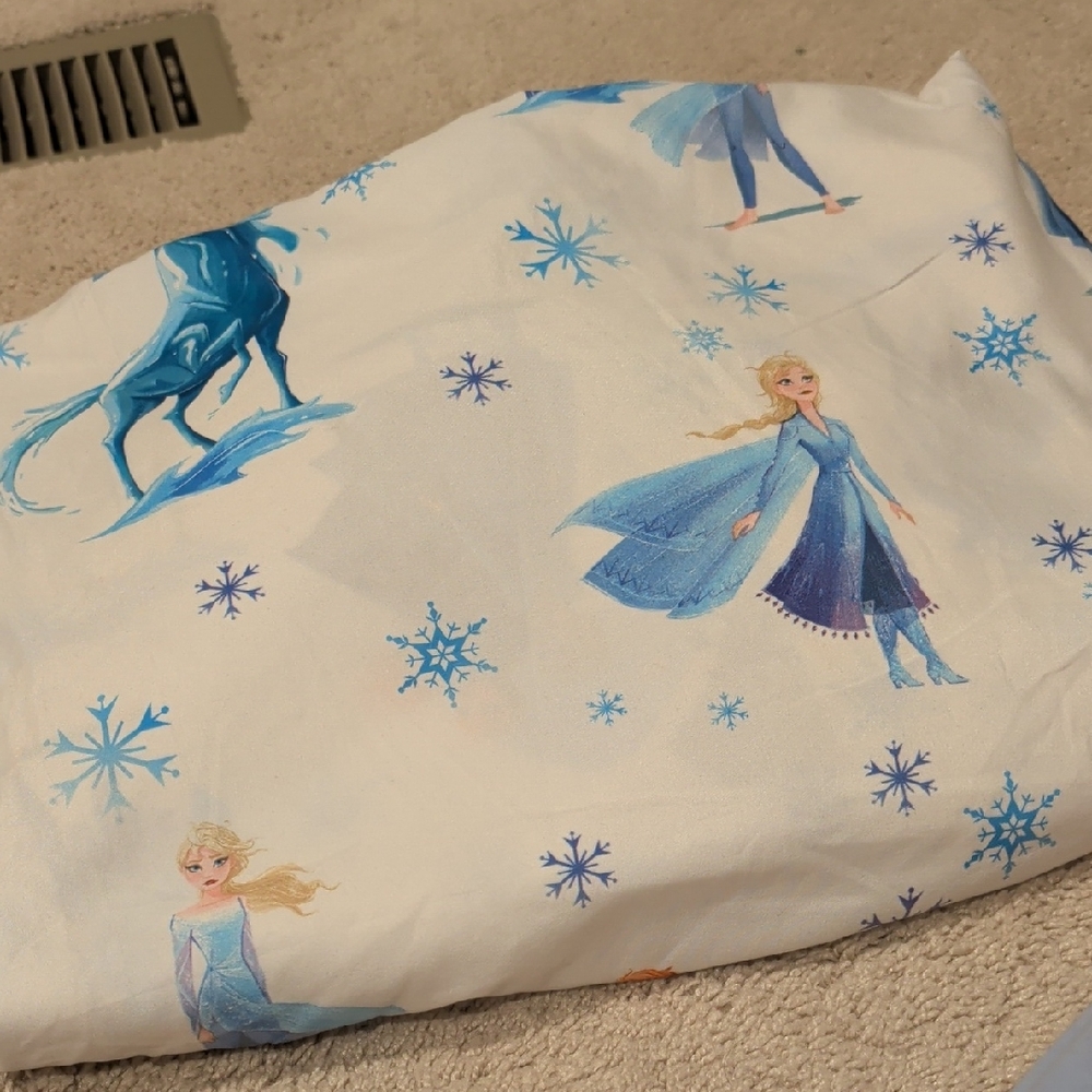 Frozen 2 Themed Blue and White Bedding Set